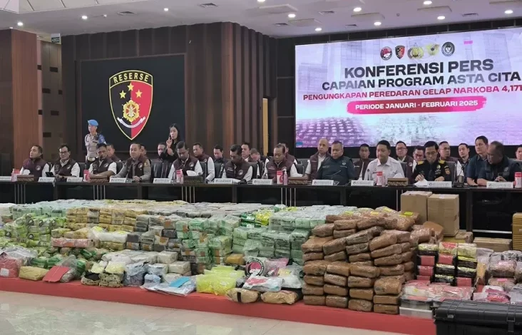 Polisi Bongkar Peredaran Gelap Narkoba 4,1 Ton