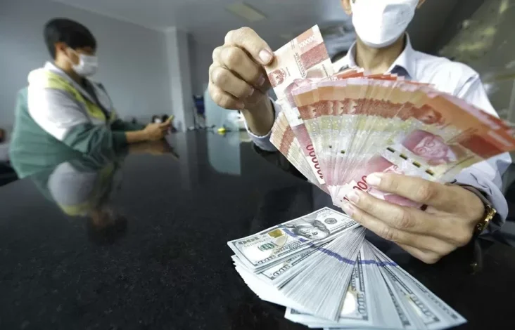 Rupiah Hari Hal ini Terkapar ke Rp16.452 per Dolar AS, Berikut Sentimennya