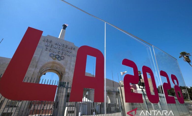 Upacara membuka Olimpiade Los Angeles 2028 diselenggarakan di dalam dua tempat kejadian