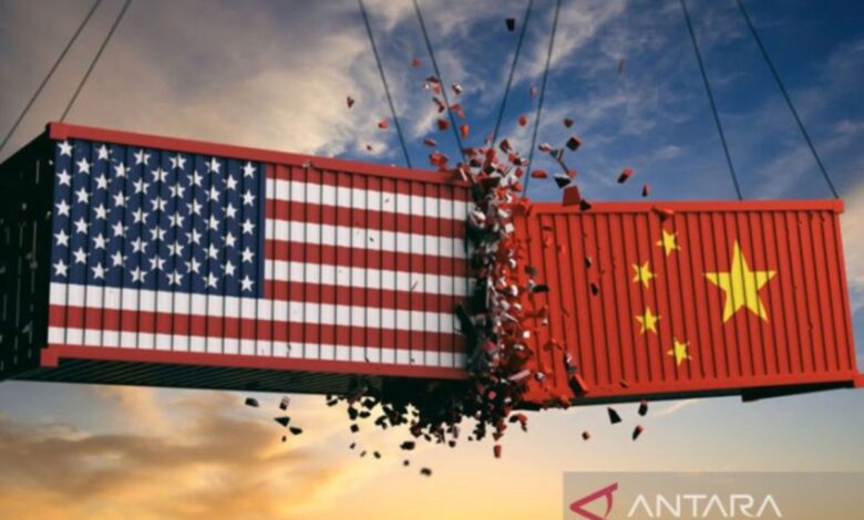 Trump cabut aturan “duty-free” bagi barang bernilai kecil selama China